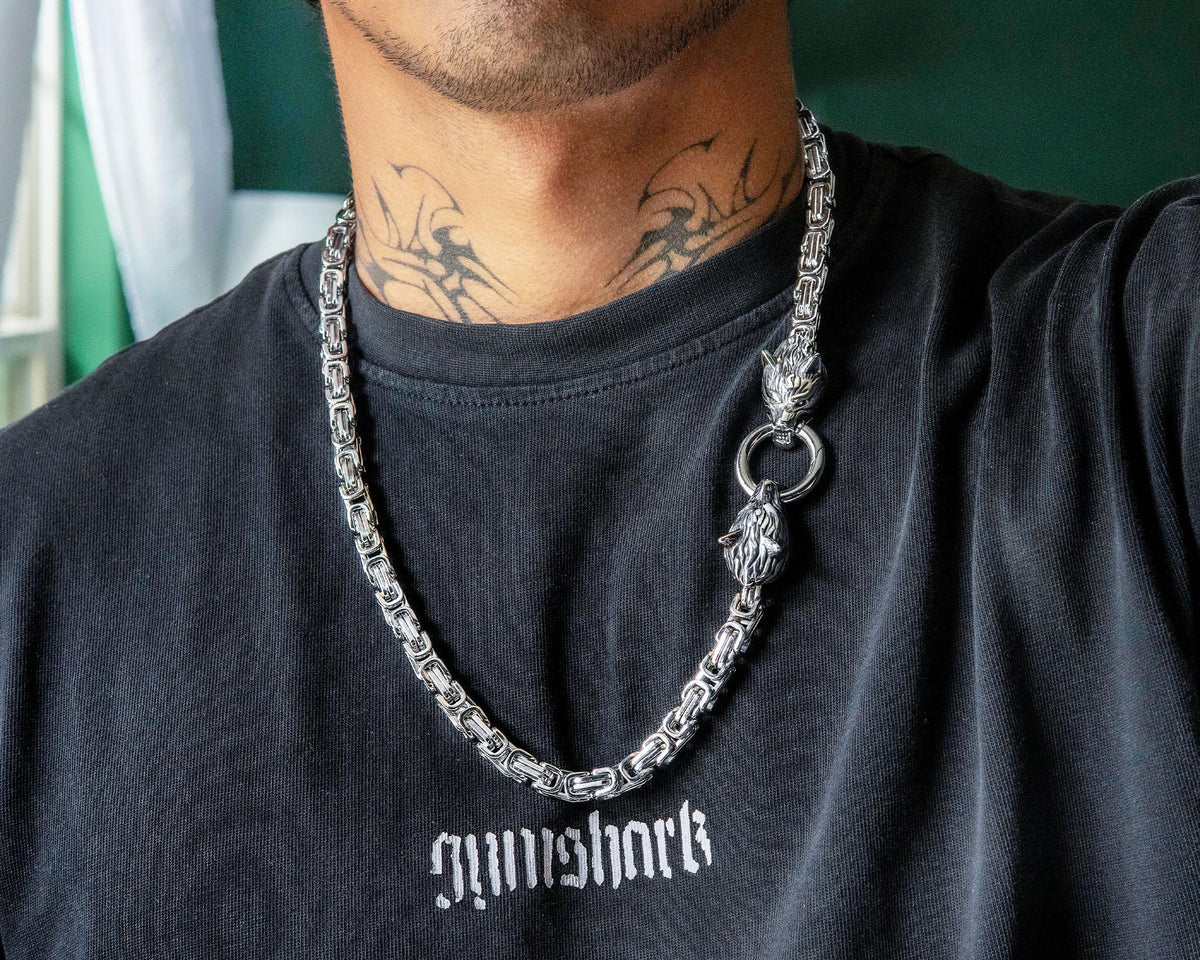 Byzantine Link Wolf Head Clasp Necklace