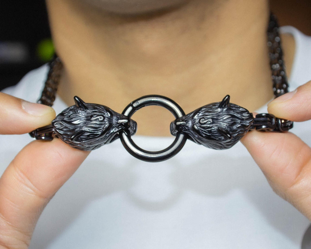 Black Byzantine Wolf Head Clasp Necklace