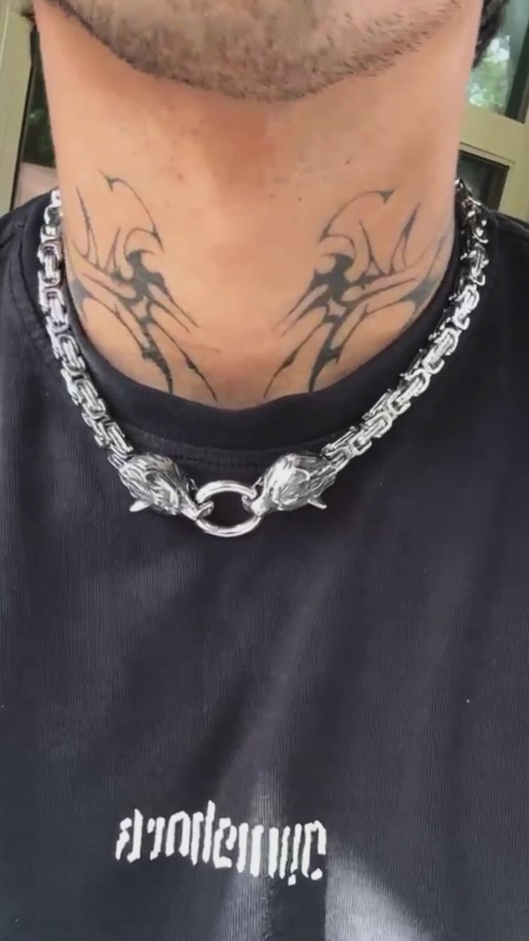 Byzantine Link Wolf Head Clasp Necklace